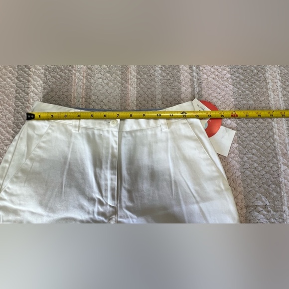 - LIZ CLAIBORNE SHORTS - Picture 4 of 4